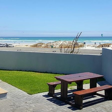 Beach Apartment เมลค์บอสสตรันด์ ภายนอก รูปภาพ