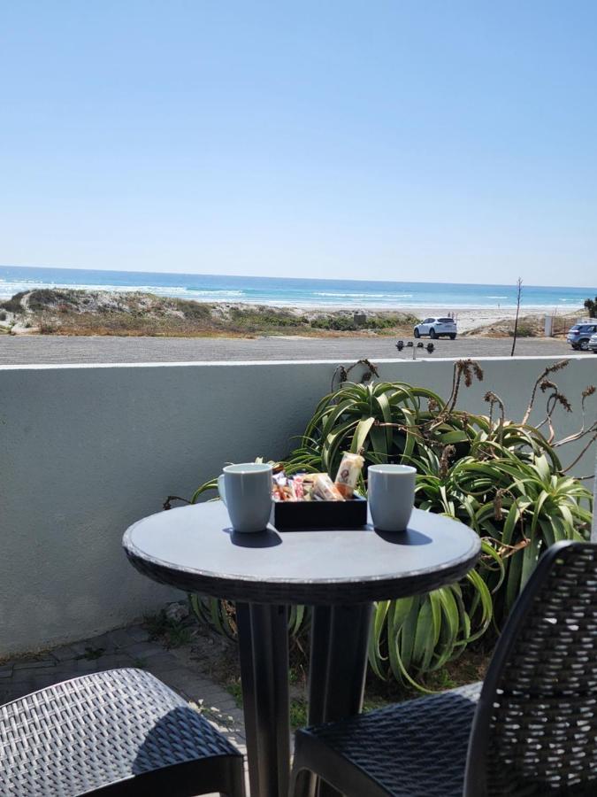 Beach Apartment เมลค์บอสสตรันด์ ภายนอก รูปภาพ